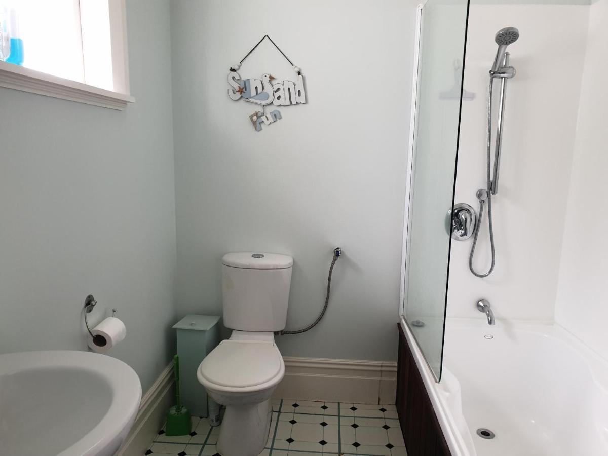 Belvedere House Carterton Екстер'єр фото